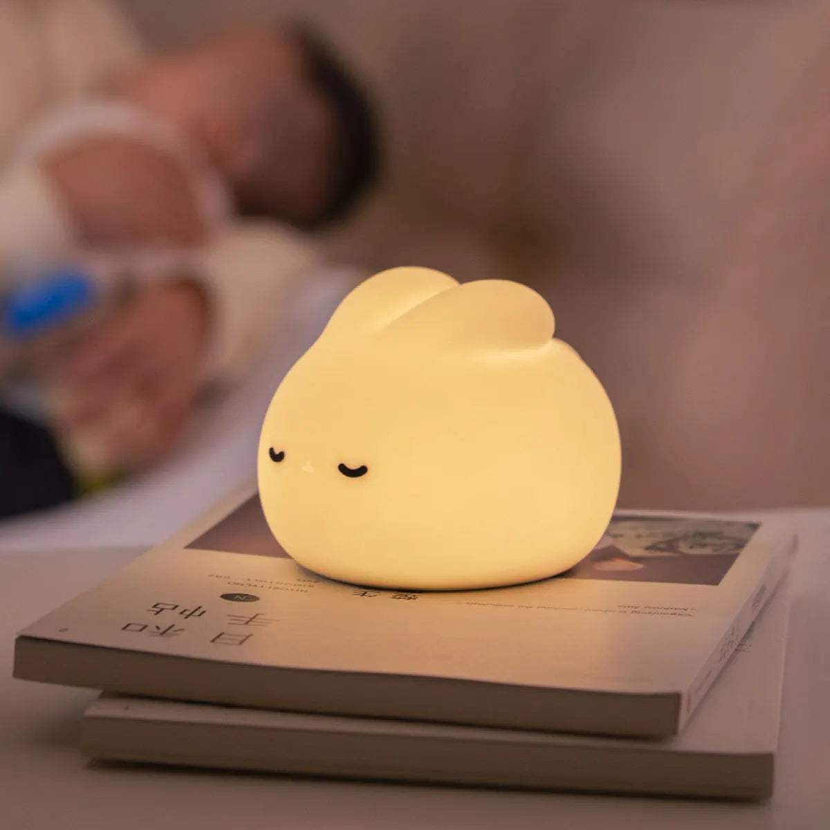 Luz de noche de conejo para habitación de niños, linda lámpara de conejito, regalos para guardería, niñas, niños pequeños, decoración de habitación kawaii, luz de noche de silicona USB